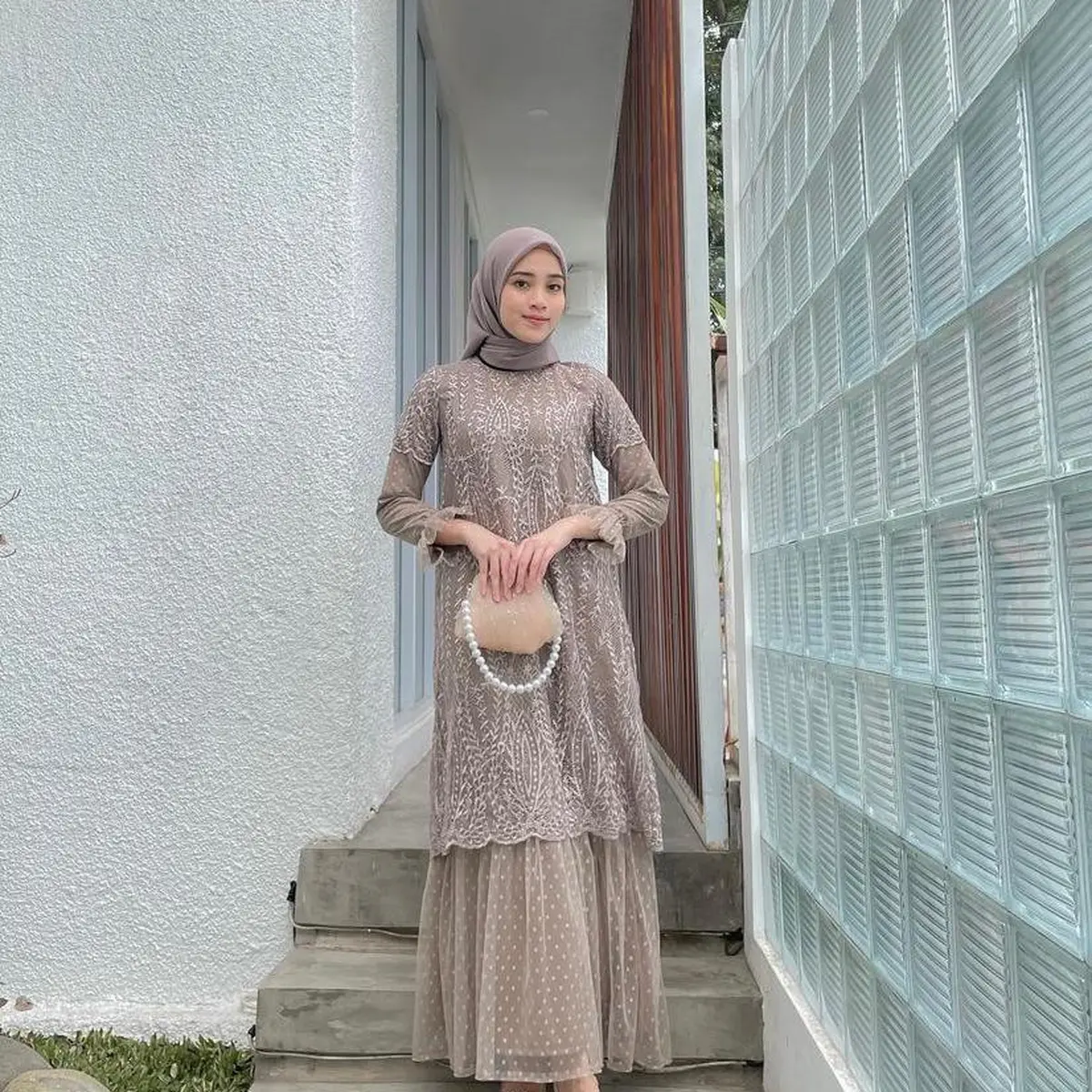 Gaya baju shop brokat modern