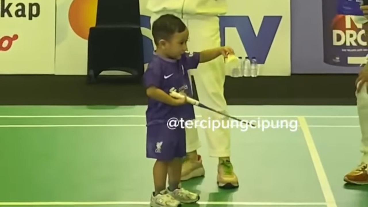 Tak hanya penonton, aksi Rayyanza langsung mencuri perhatian para netizen. Mereka menuliskan berbagai komentar.<br>