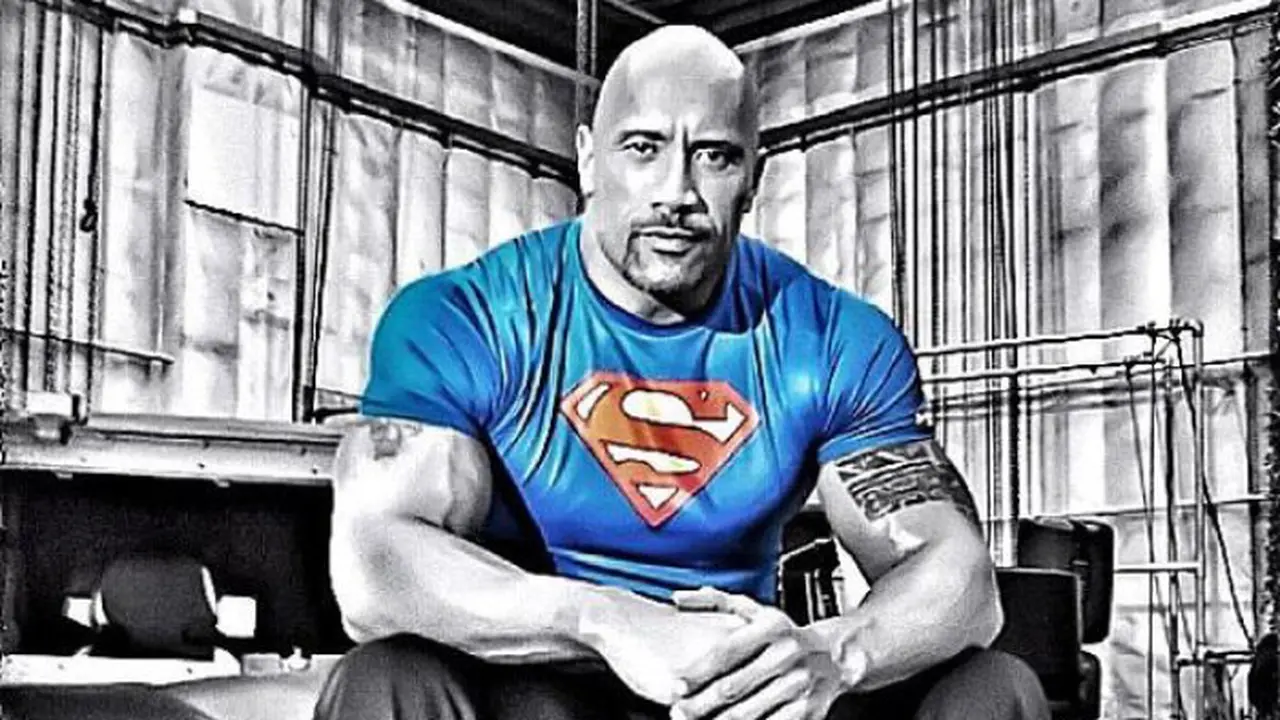 The Rock Isyaratkan Ingin Lawan Superman di Layar Lebar