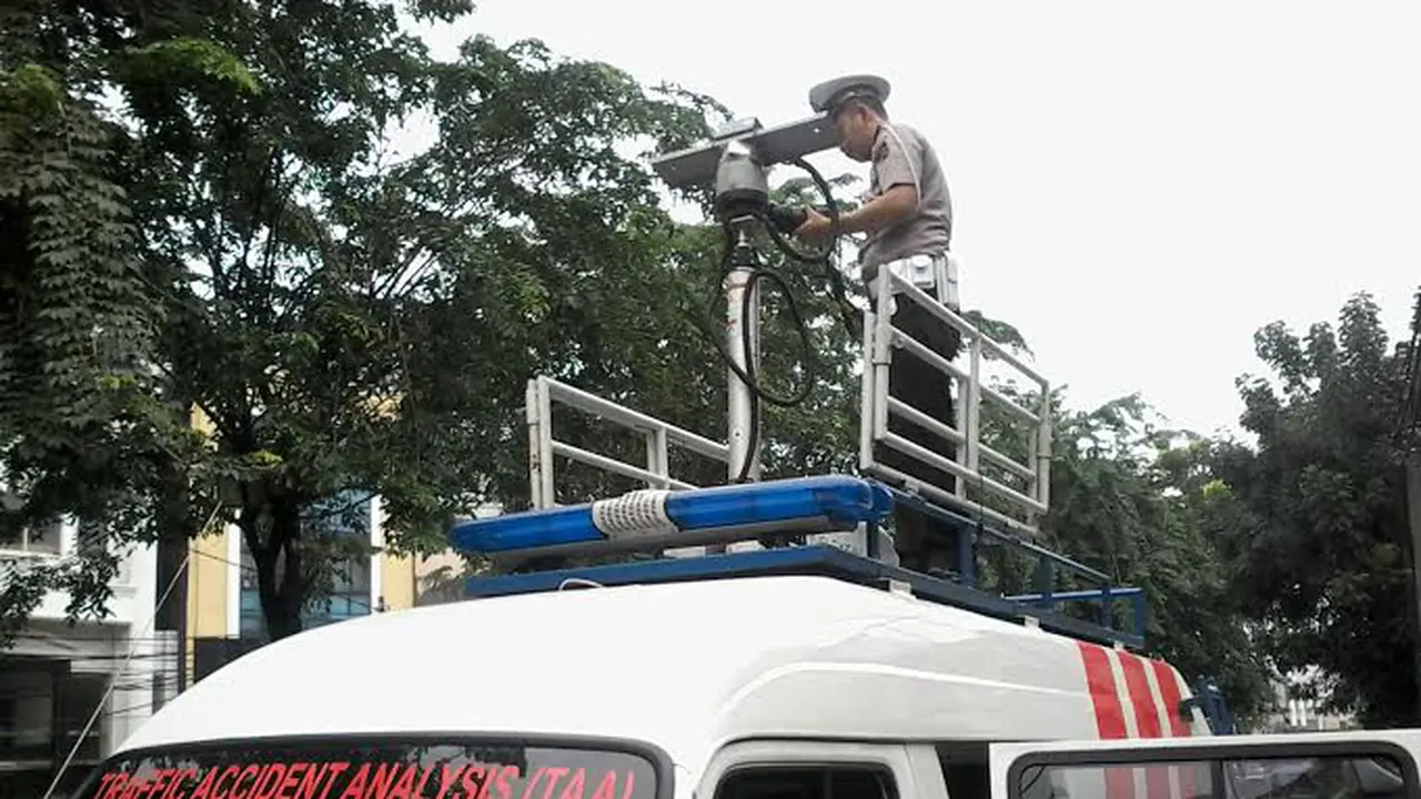Olah TKP Outlander Maut