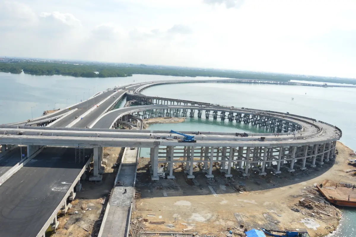 PT Indonesia Infrastructure Finance (IIF), yang telah berperan sebagai katalisator pembangunan infrastruktur nasional selama 15 tahun terakhir.