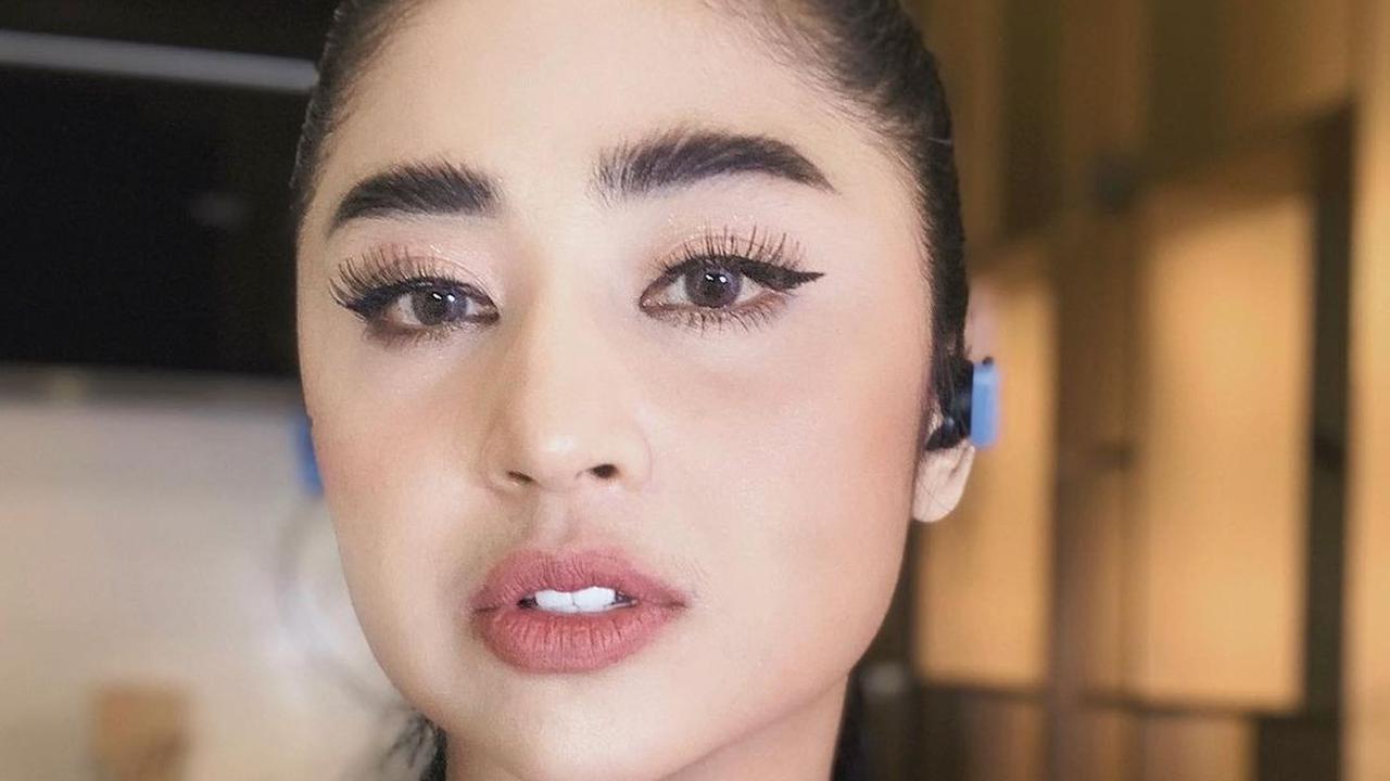 Dewi Perssik. (Foto: Instagram @dewiperssikreal)