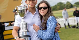 Pangeran Matten dikenal dengan hobi berkudanya. [Foto: Instagram/ tmski]