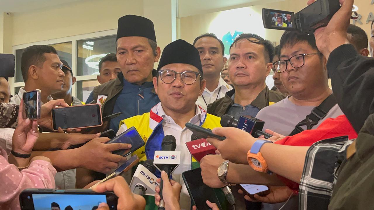 Calon wakil presiden nomor urut 1, Muhaimin Iskandar (Gus Imin) di Surabaya, Jumat (12/1/2024) (Liputan6.com/Muhammad Radityo Priyasmoro)