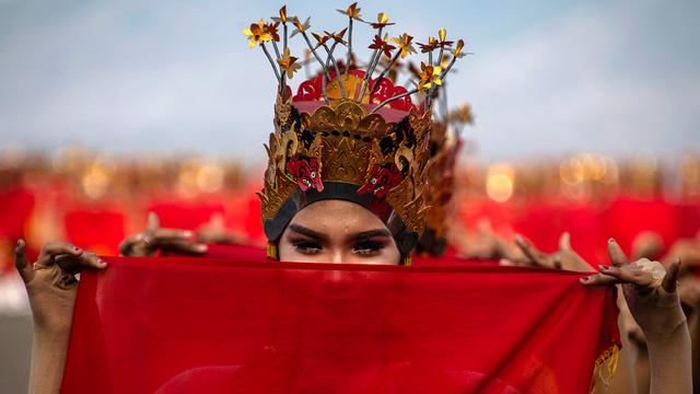 Aksi Penari di Gandrung Sewu Banyuwangi