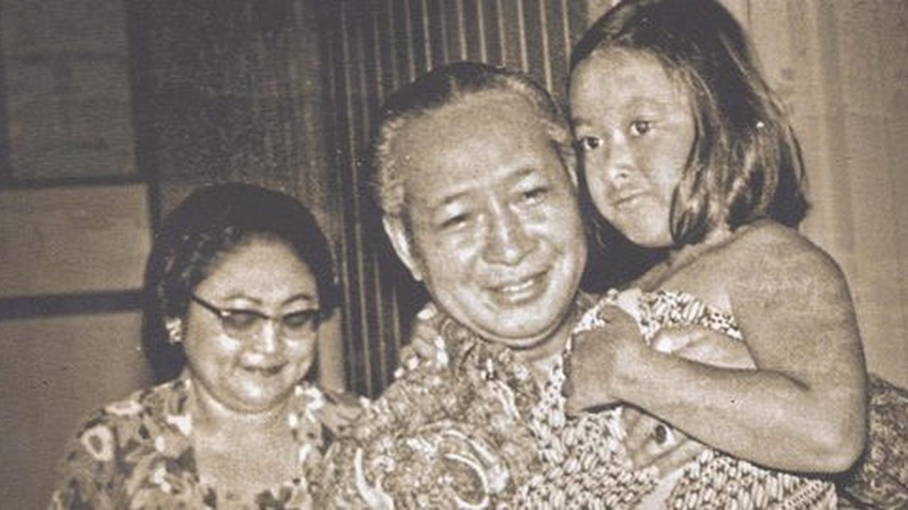 Kisah Ibu Tien rayu Pak Harto agar larang PNS poligami