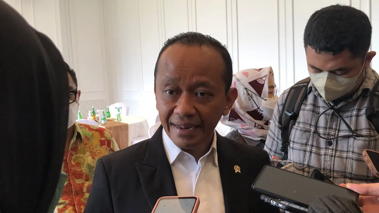 Menteri Investasi/Kepala BPKM Bahlil Lahadalia dalam acara Mandiri Investment Forum di Plaza Mandiri, Jakarta, Kamis (2/2/2023).