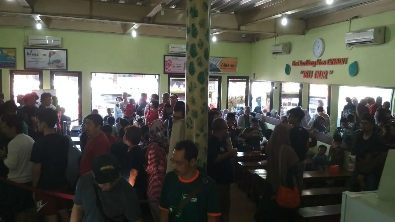 Libur Lebaran 2022: Tempat Makan Cirebon Diserbu Pengunjung, Makanan Cepat Saji Sampai Nasi Goreng