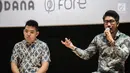 Lim Kusuma Senior Marketing Manager DANA (kanan) memberikan keterangan saat hadir dalam perscone Onic Esports di Jakarta, Selasa (6/7/2019). Kerjasama tersebut untuk terus mendorong Onic Esport berkembang terutama dalam pelatihan player. (Liputan6.com/Faizal Fanani)