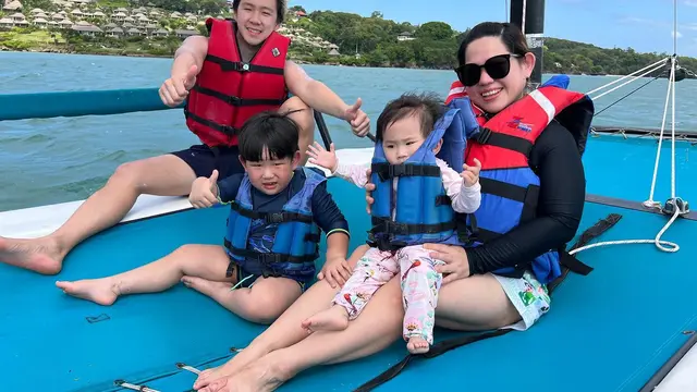 Pensiun dari Badminton, Ini 7 Kebersamaan Marcus Gideon dengan Istri dan Anak