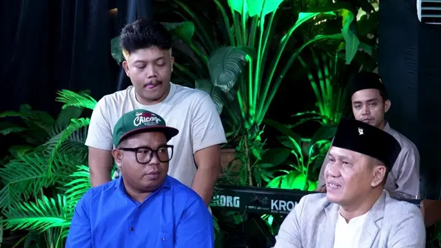 Gus Toto mengupas fenomena sedekah yang diunggah di Medsos dalam program Takjilan Yuk Inspirasi Ramadhan. (Foto: Liputan6.com/YT BKN PDI Perjuangan)