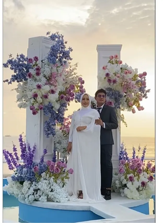 7 Momen Foto Prewedding Andika Kangen Band dan Ayu Kartika, Romantis di Pantai