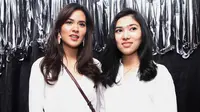 Raisa dan Isyana Sarasvati (Nurwahyunan/Bintang.com)