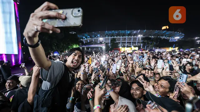 Foto: Hari Kedua KLBB 2026 Pecah! Raisa hingga Sheila on 7 Meriahkan Malam di GBK