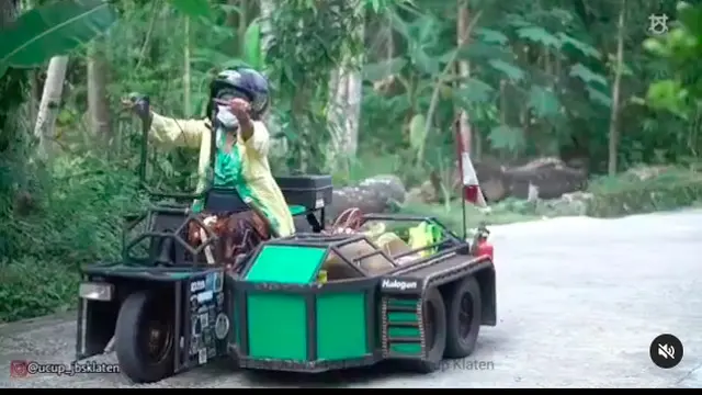 7 Potret Kenangan Mbah Minto, Youtuber Kocak yang Meninggal di Usia 85 Tahun