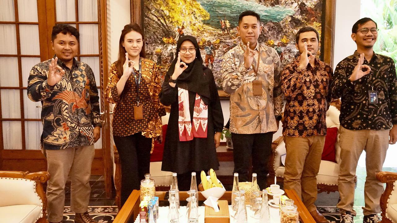 Salah Satu Pembangkit Listrik Tenaga Surya Terbesar di Indonesia akan Dibangun di Banyuwangi