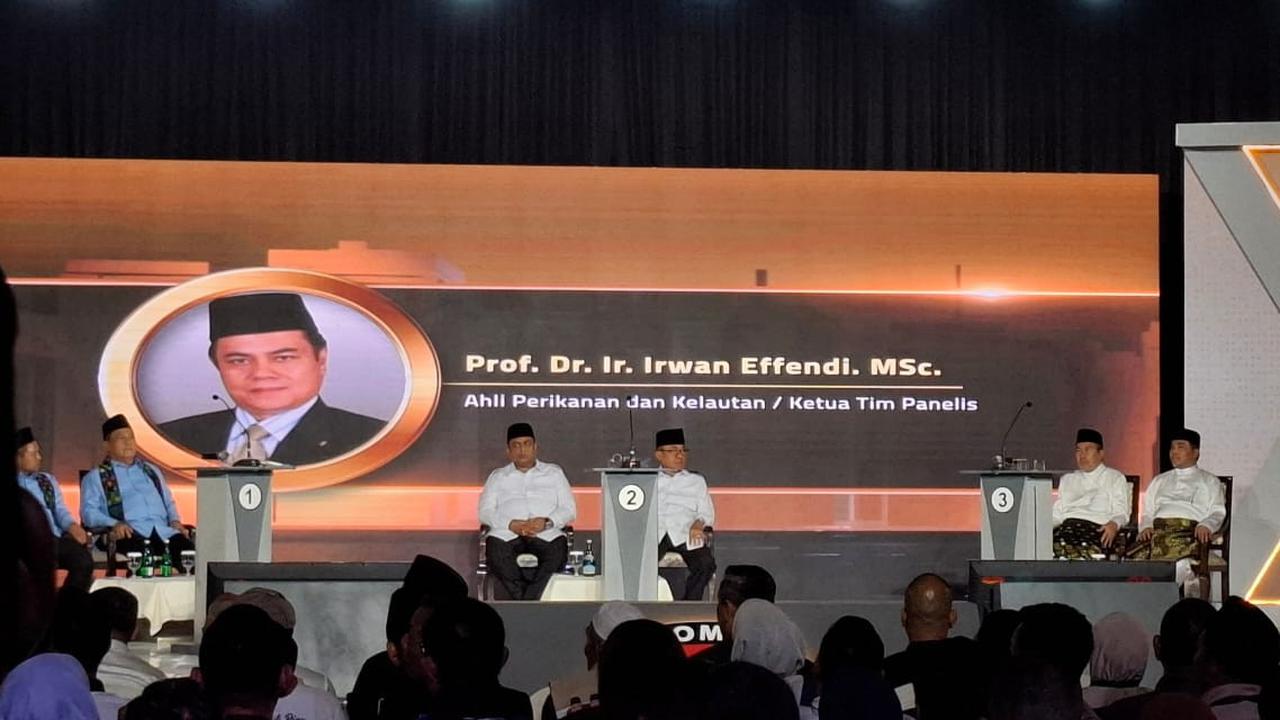 Ditanya Soal Indikator Wujudkan Riau Emas, Jawaban Paslon Nomor Dua Terkesan Ambigu
