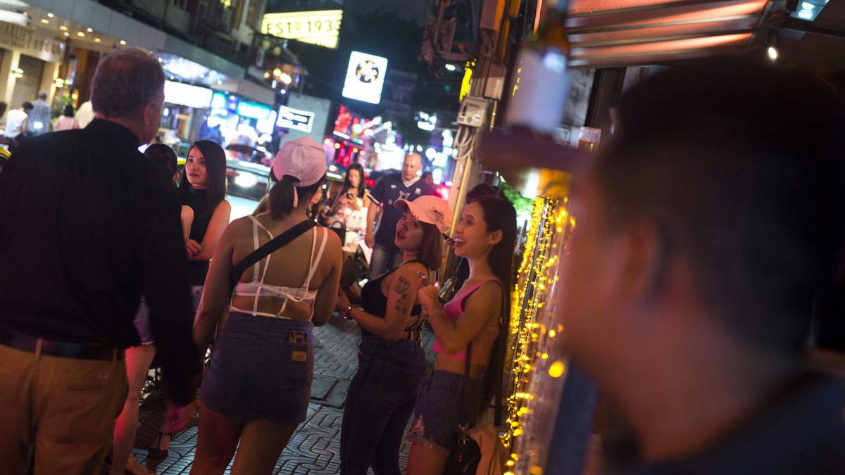 FOTO: Gemerlap Kehidupan Malam Kawasan Wisata Dewasa di Bangkok - Foto Liputan6.com