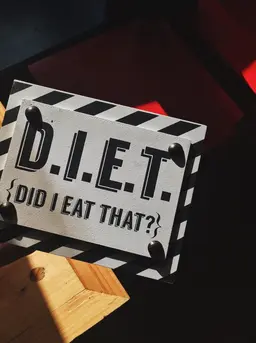 ilustrasi jenis diet unntuk orang yang memiliki kolesterol. (Foto: Unsplash/Jamie Matociños)