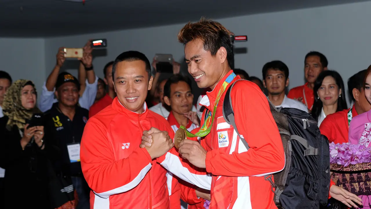 Menpora Imam Nahrawi dan Tontowi Ahmad