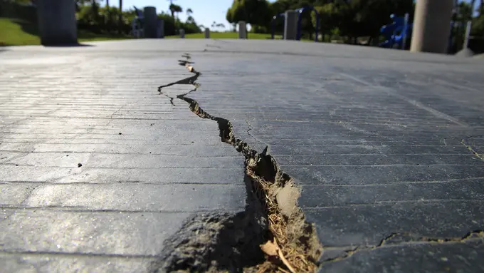 [Bintang] Gempa? 3 Hal Ini Harus Kamu Lakukan Sebelum Kejadian