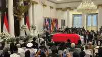 Kemlu RI Beri Penghormatan Terakhir ke Mendiang Dubes Agus Widjojo