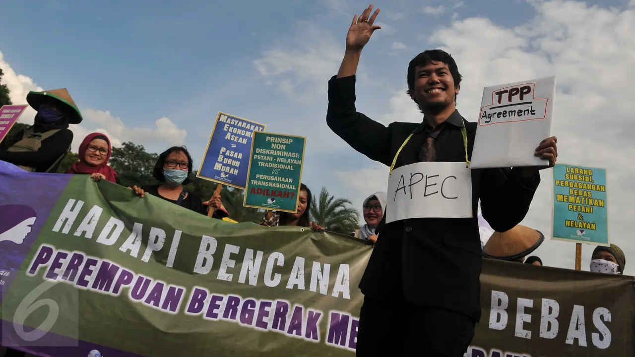 20151222-Hadapi Bencana Pasar Bebas, Perempuan Indonesia Lakukan Aksi Demo
