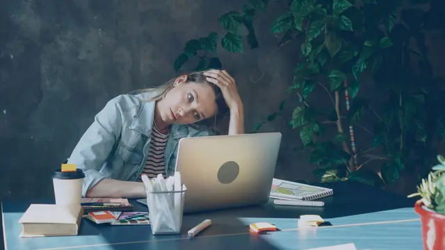 Mengenal Hustle Culture, Mengapa Anak Kantoran Sulit Berhenti Bekerja?