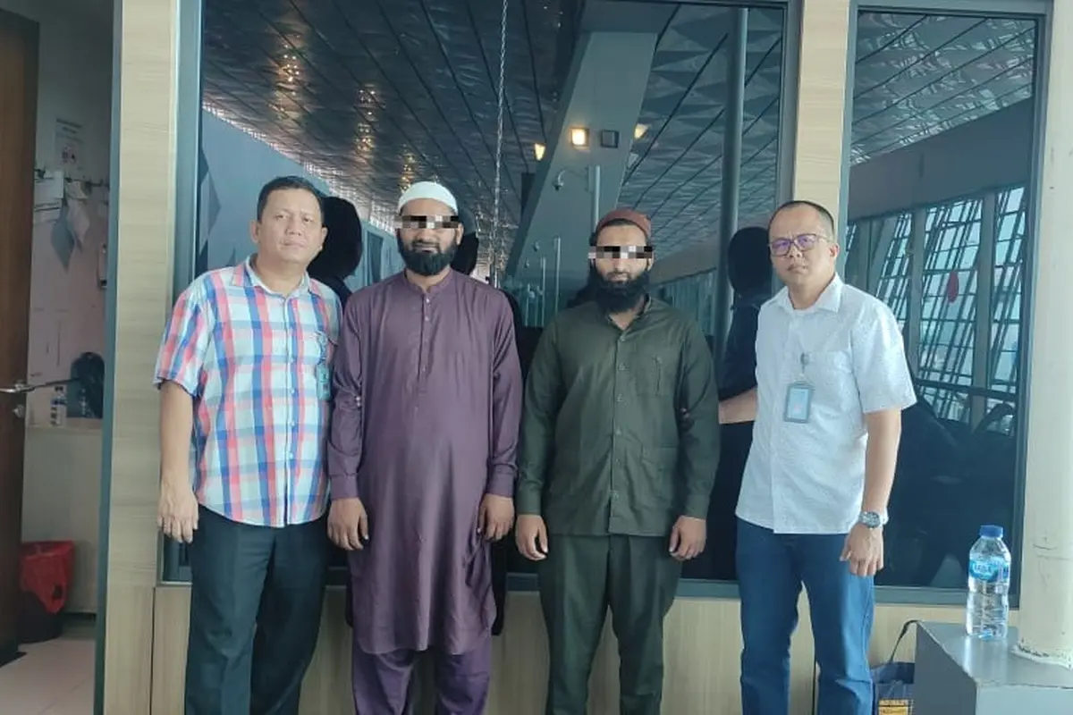 Dua Warga Negara (WN) asal Pakistan dideportasi usai ketahuan mengemis di Kemayoran.