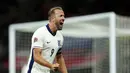 Pemain Inggris, Harry Kane merayakan golnya ke gawang Finlandia saat laga UEFA Nations League 2024 di Satdion Wembley, London, Rabu (11/09/2024) WIB. (AP Photo/Frank Augstein)