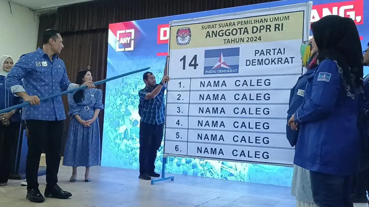 Ketum AHY sapa masyarakat Tuban tanpa ada gambar paslon Prabowo-Gibran. (Istimewa)