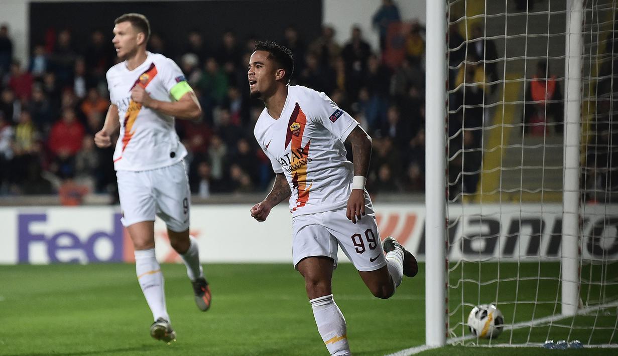 Justin Kluivert. Pemain tengah ini didatangkan AS Roma dari Ajax Amsterdam pada awal musim 2018/2019. Hingga musim 2020/2021 ini telah bermain dalam 68 penampilan di semua ajang dengan mencetak 9 gol. Awal musim ini dipinjamkan ke RB Leipzig. (AFP/Ozan Kose)