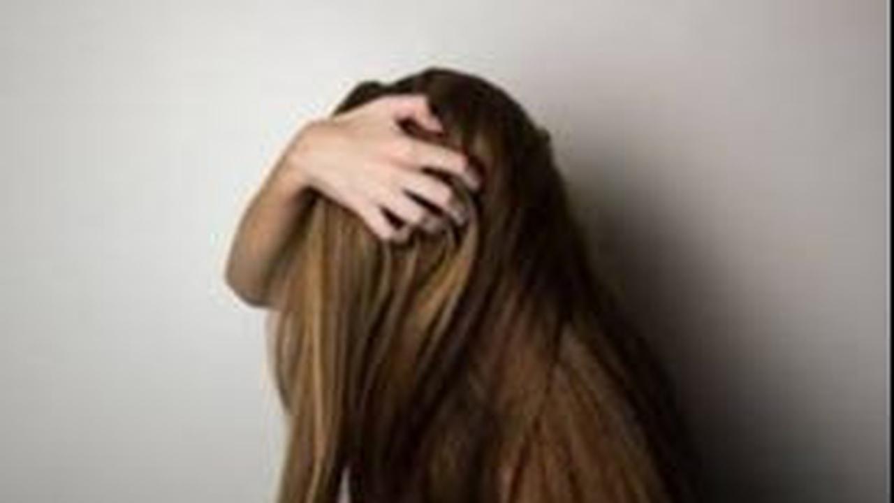 Apa Alasan Lelaki suka Membelai Rambut Wanita?<br>