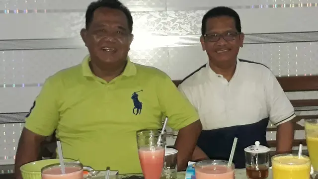 Ketua dan Wakil Ketua Paguyuban Pengusaha pertashop (P2P) Barlingmascakebo, Budi Sadewo dan Tularno. (Foto: Liputan6.com/Istimewa)