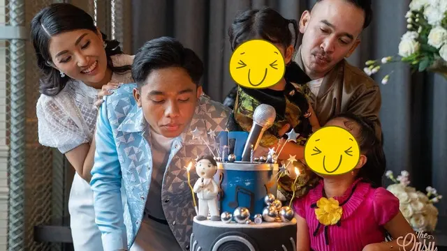 7 Potret Ulang Tahun Betrand Peto yang ke-17 Tahun, Dapat Kado Terindah