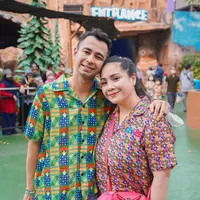 Raffi Ahmad dan Nagita Slavina liburan bersama karyawan RANS (Instagram/raffinagita1717)