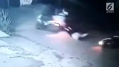Aksi penjambretan di Citanduy, Pamulang terekam kamera cctv.