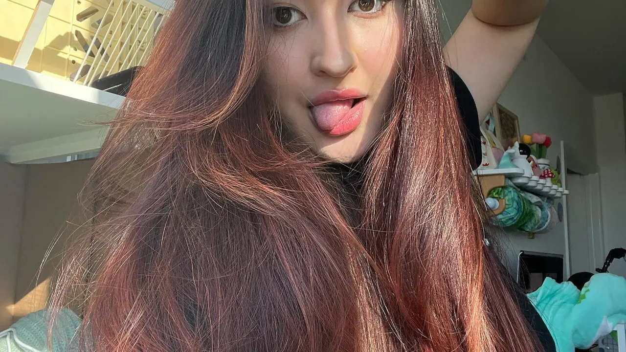 7 Potret Terbaru Stephanie Poetri yang Kini Tengah Menjadi Sorotan