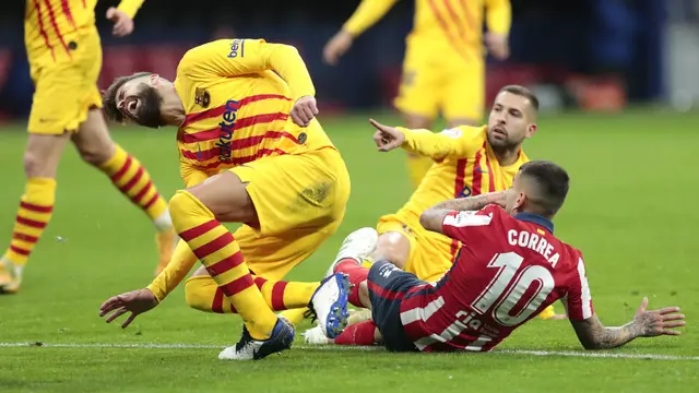 Detik-detik Benturan Keras yang Membuat Gerard Pique Cedera Parah