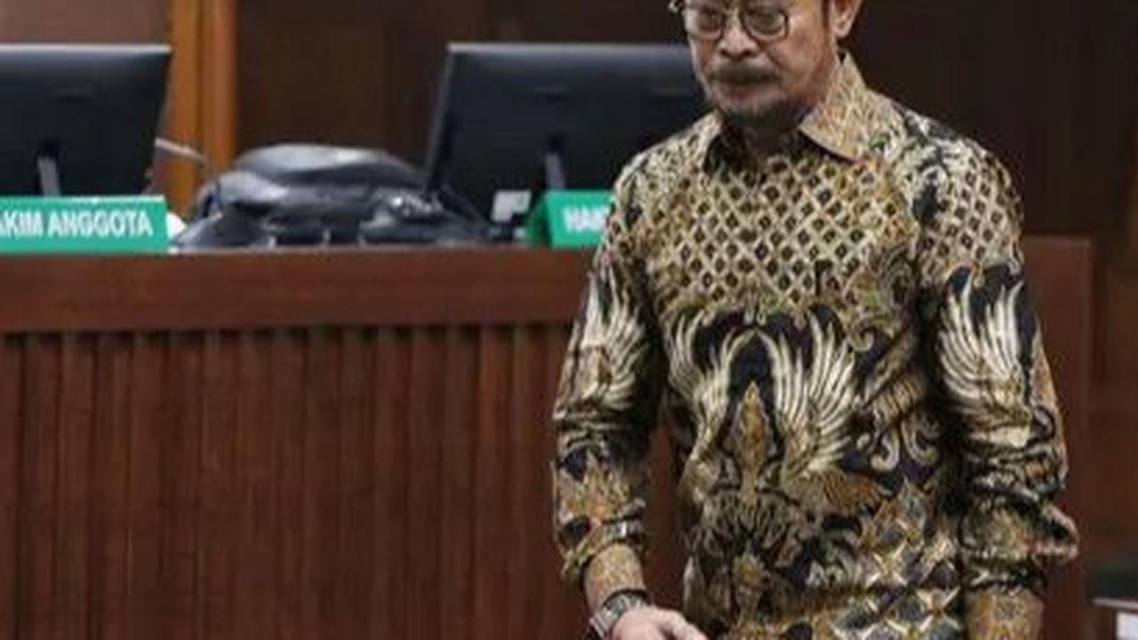 Eks Menteri Pertanian (Mentan) Syahrul yasin Limpo (SYL) menjalani sidang perdana kasus dugaan korupsi di Kementerian Pertanian di Pengadilan Tipikor, Jakarta, Rabu (28/2/2024). Dalam sidang tersebut, SYL didakwa telah melakukan pemerasan terhadap anak b