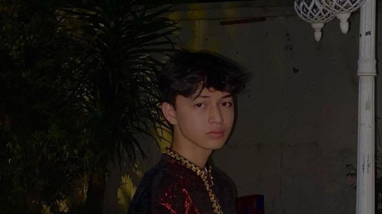 Nama Rakha mulai melejit setelah bermain di sinetron Magic 5. Di sinetron ini dirinya dipertemukan dengan Basmallah Gralind.