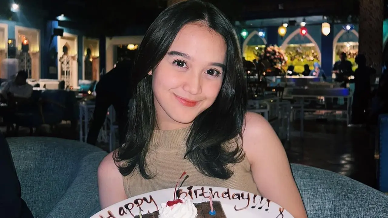 Potret Ulang Tahun Esta Pramanita ke-24, Dapat Ucapan Manis dari Bara Valentino