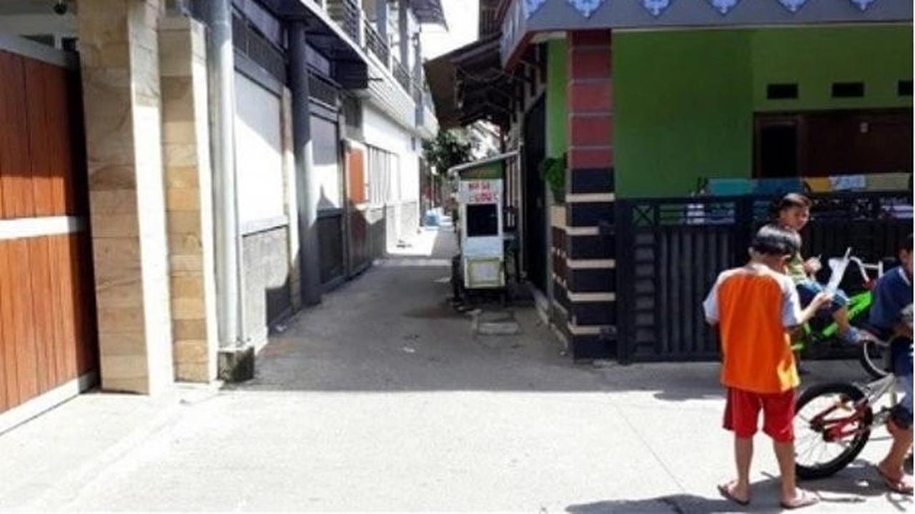 9 Artis Indonesia Tinggal di Rumah Dalam Gang, Sederhana, Nyaman, dan Dekat Tetangga