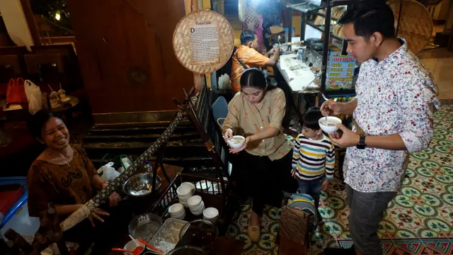 Selvi Ananda Sedang Hamil