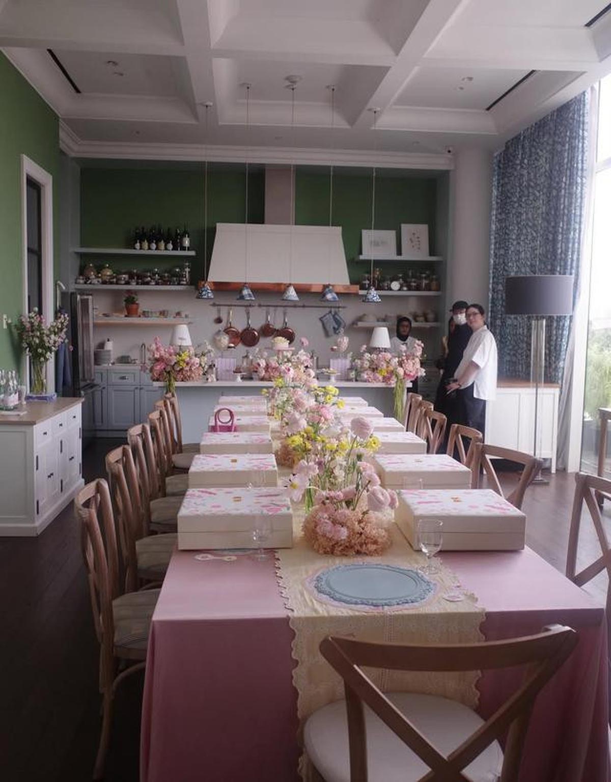 12 Potret Dekorasi Acara Bridal Lunch Syifa Hadju dengan Warna Serba Pastel