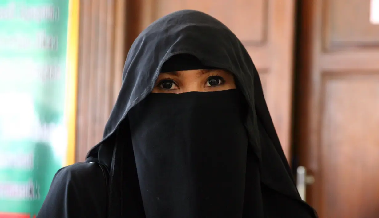 Selain mengabulkan gugatan cerai yang diajukan oleh Indadari, majelis hakim juga mengabulkan tuntutan hak asuh anak semata wayangnya. (Nurwahyunan/Bintang.com)