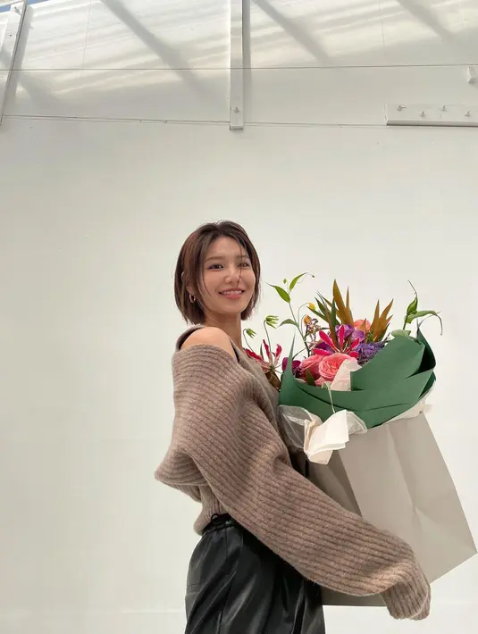 Itu lantaran penggemar harus mengucapkan selamat tinggal pada hair flip Sooyoung yang legendaris. (Foto: Instagram/ sooyoungchoi)