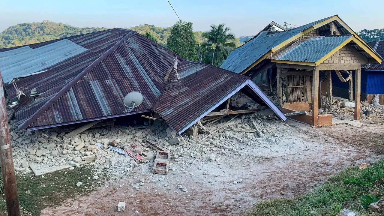Gempa Dahsyat M 7,7 Guncang Flores