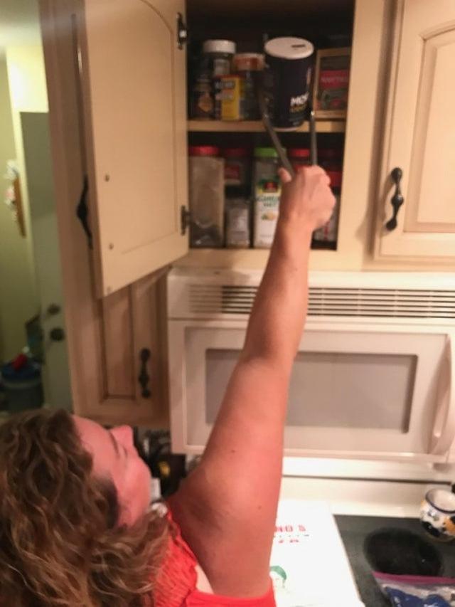 8 Foto Ini Tunjukkan Derita Jadi Orang Bertubuh Pendek