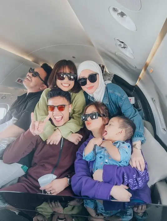 Tak hanya Rebecca, Gala Sky juga terlihat sangat menyayangi kekasih Fadly Faisal itu [instagram/rklopper]